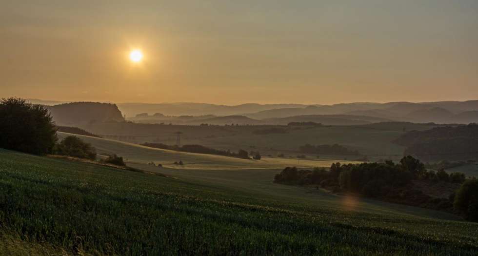 Naturpark-Südharz-LandschaftSonnnaufgang-HTV-Christian-Schelauske